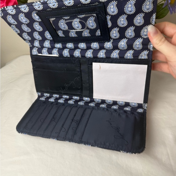NWT Vera Bradley Blue Bandana Trifold Wallet Retired pattern - Picture 7 of 9